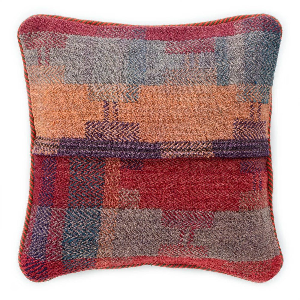 キリムクッション：伝統的なペルシャ手織りの魅力的なアクセント