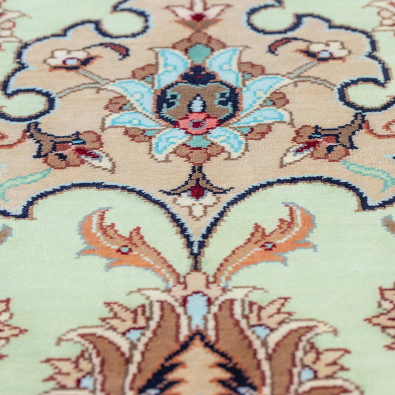 ペルシャ手織り絨毯　シルク　ラグ　クム　200×296cm