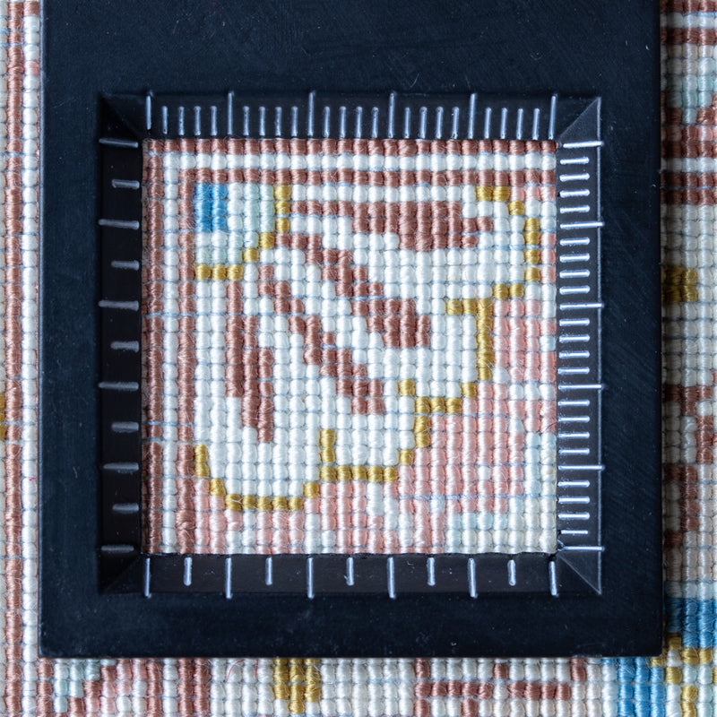 ペルシャ手織り絨毯　シルク　ラグ　クム　247×242cm