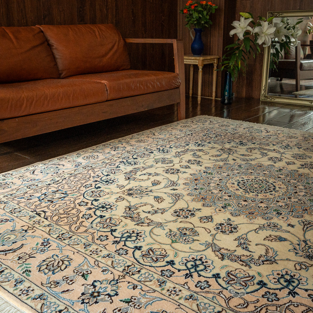 ペルシャ絨毯（手織り） 正方形サイズ (約200×200cm) – Persiadirect