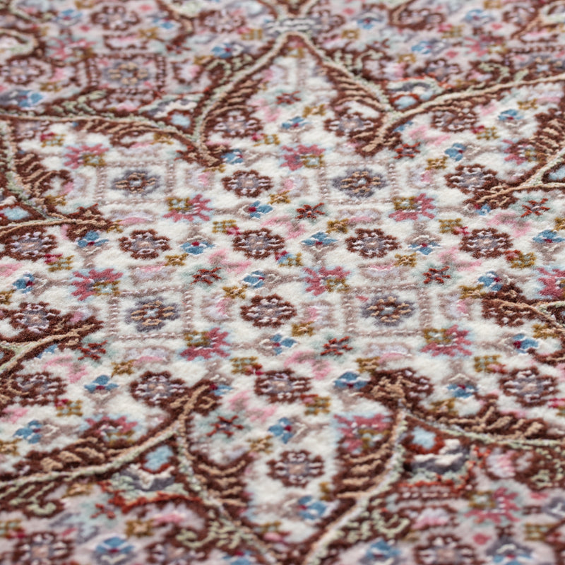 ペルシャ手織り絨毯　ウール＆シルク　ラグ　タブリーズ　214×217cm
