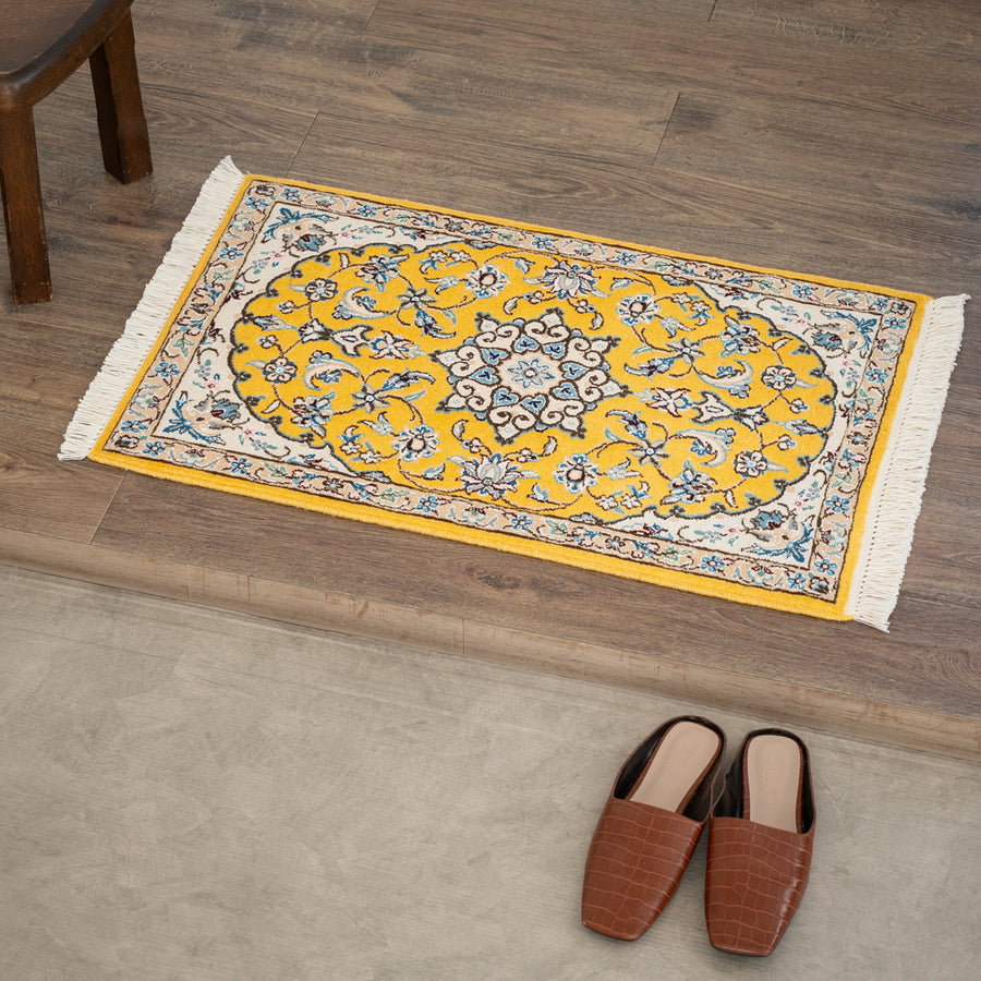 ペルシャ絨毯（手織り） 玄関マットSサイズ (約50×75cm) – Persiadirect