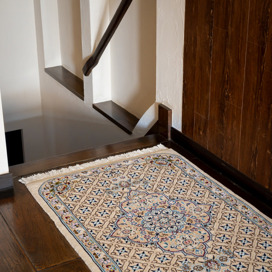 ペルシャ絨毯（手織り） 玄関マットMサイズ (約60×90cm) – Persiadirect