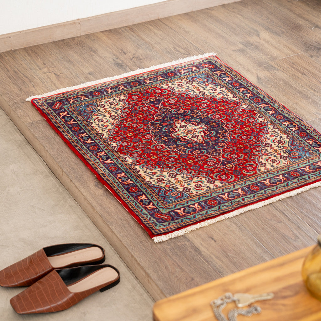 ペルシャ手織り絨毯 ウール 玄関マット バルーチ 68×82cm ペルシャ手織り絨毯 ウール 玄関マット バルーチ 68×82cm
