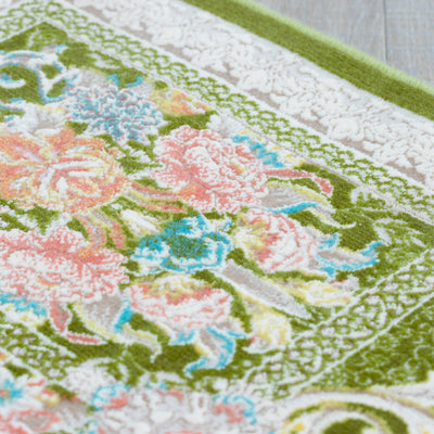 ペルシャ絨毯（機械織）　ゴルザール柄　グリーン色