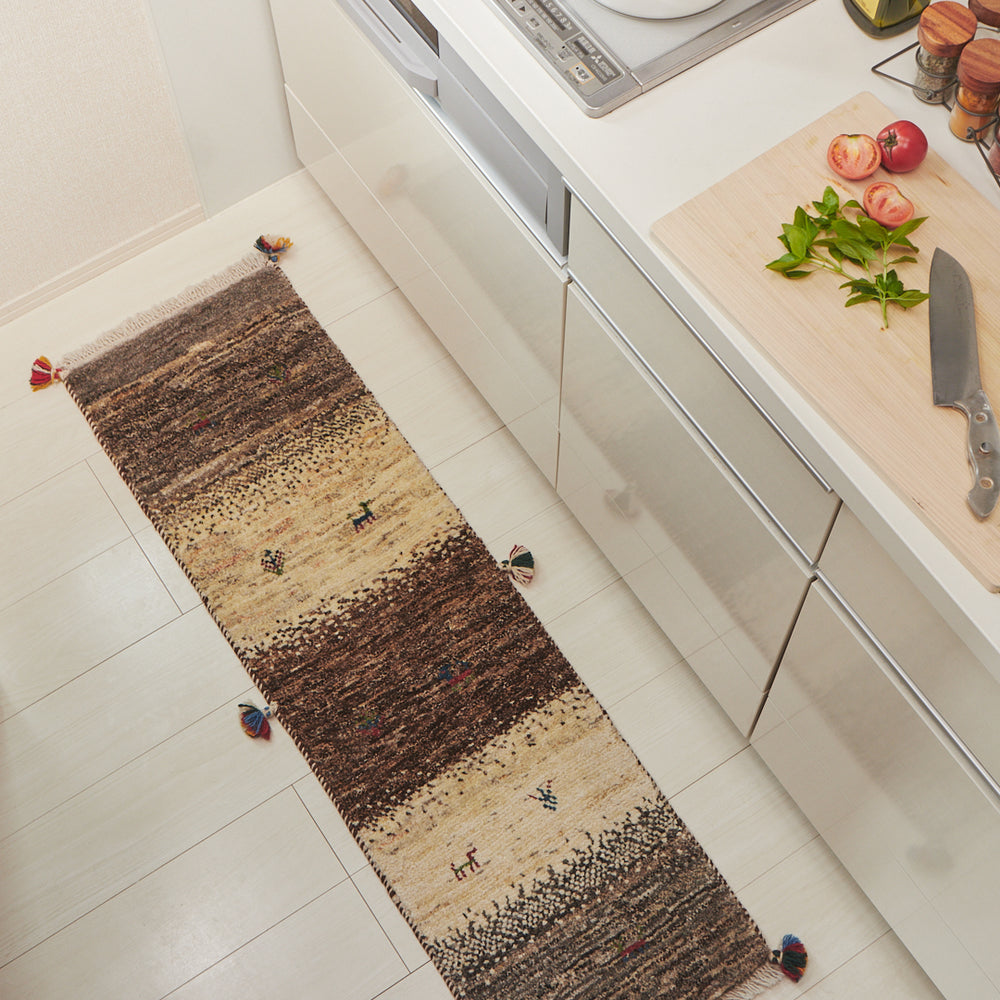 ペルシャ手織りギャッベ絨毯：リラックス空間を彩るオリジナルデザイン