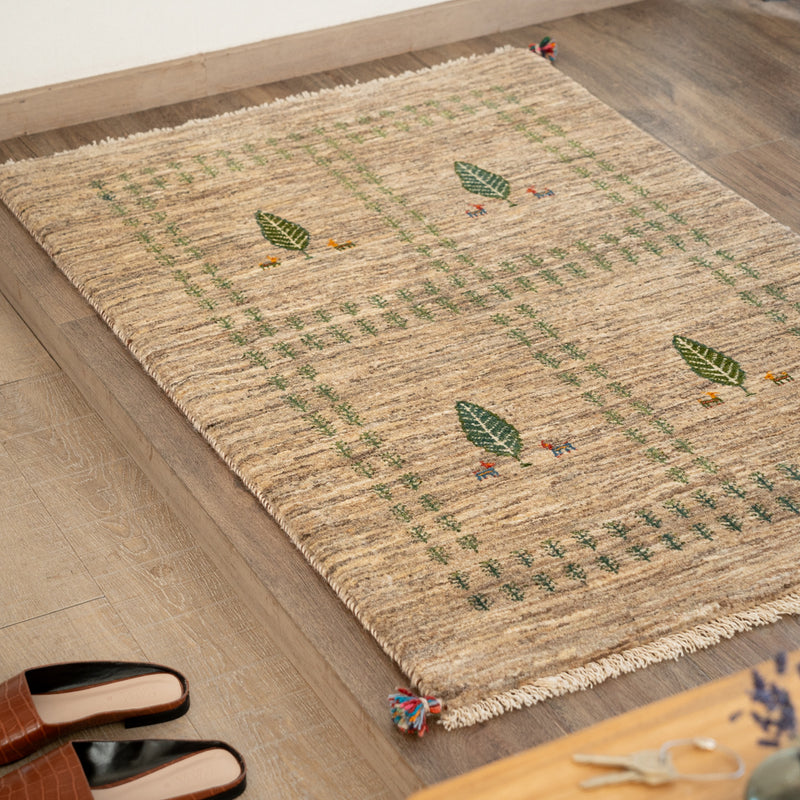 ギャッベ　ペルシャ手織り絨毯　ラグ　83×124cm