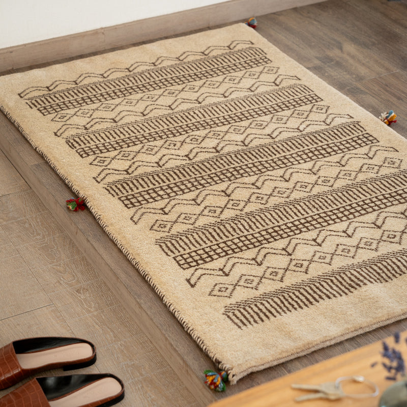 ギャッベ　ペルシャ手織り絨毯　ラグ　80×133cm