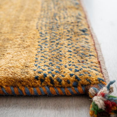 ギャッベ　ペルシャ手織り絨毯　ラグ　81×122cm