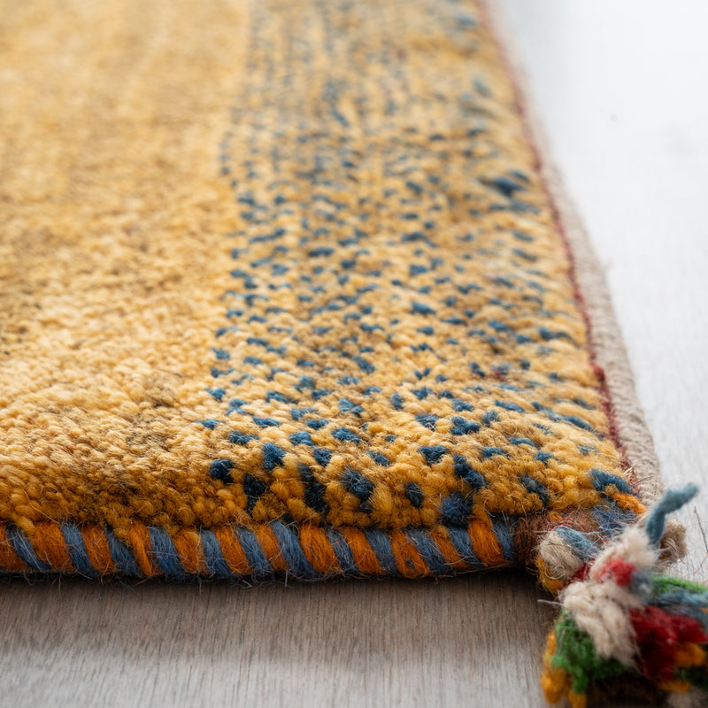 ギャッベ　ペルシャ手織り絨毯　ラグ　81×122cm