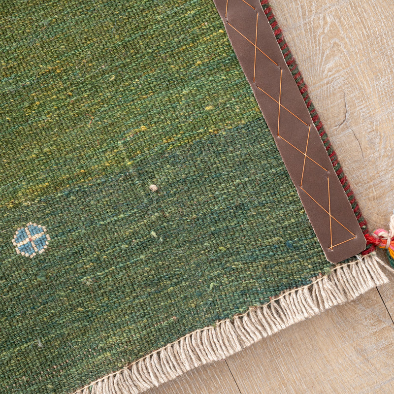ギャッベ　ペルシャ手織り絨毯　ラグ　150×200cm