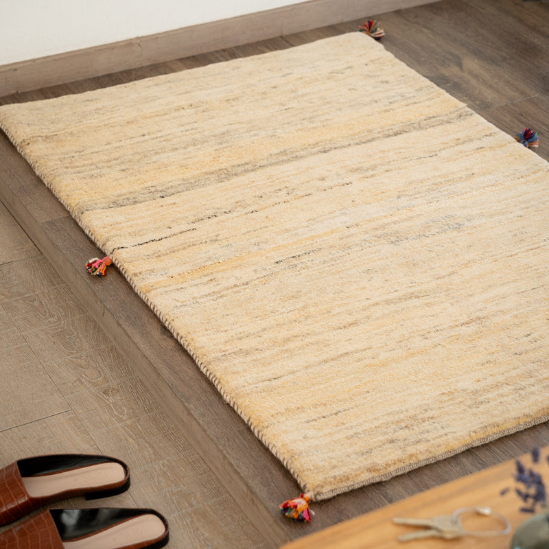ギャッベ　ペルシャ手織り絨毯　ラグ　83×128cm