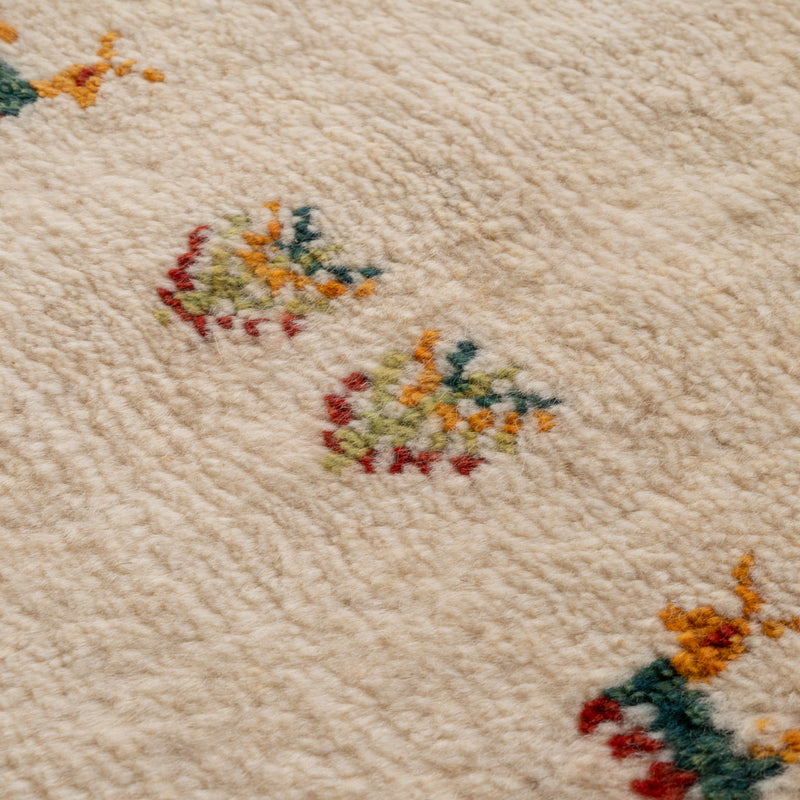 ベージュのペルシャ手織りギャッベ絨毯40x60cmサイズ。商品写真ズーム