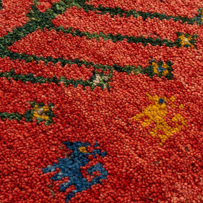 レッドのペルシャ手織りギャッベ絨毯40x60cmサイズ。商品写真ズーム
