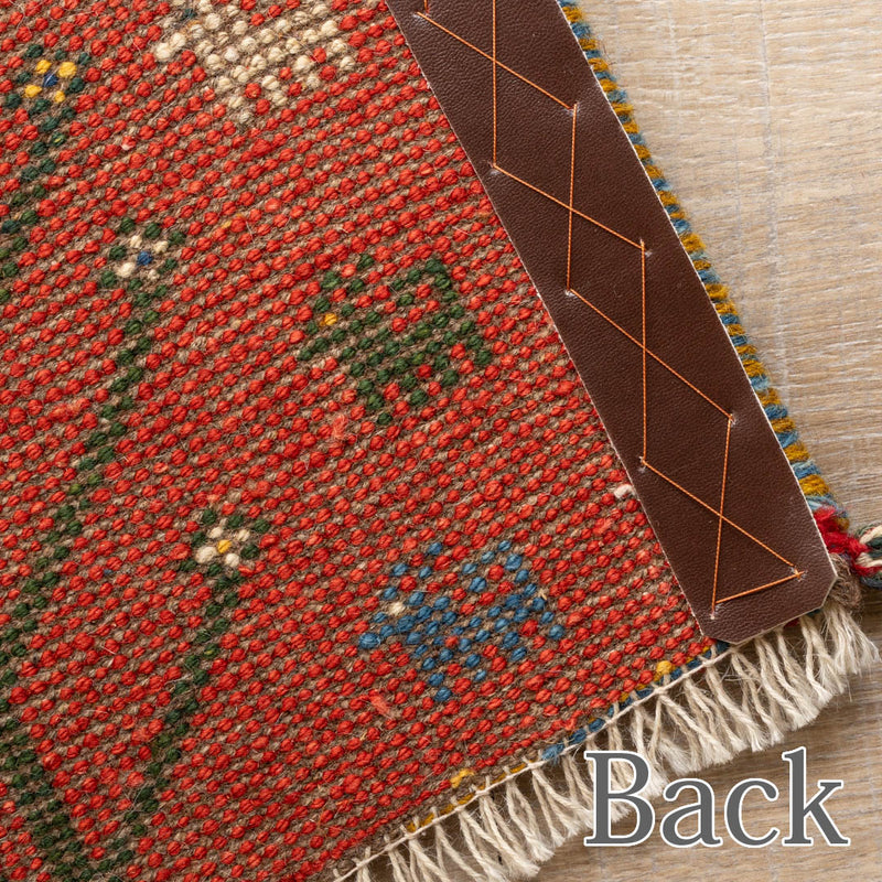レッドのペルシャ手織りギャッベ絨毯40x60cmサイズ。商品写真裏