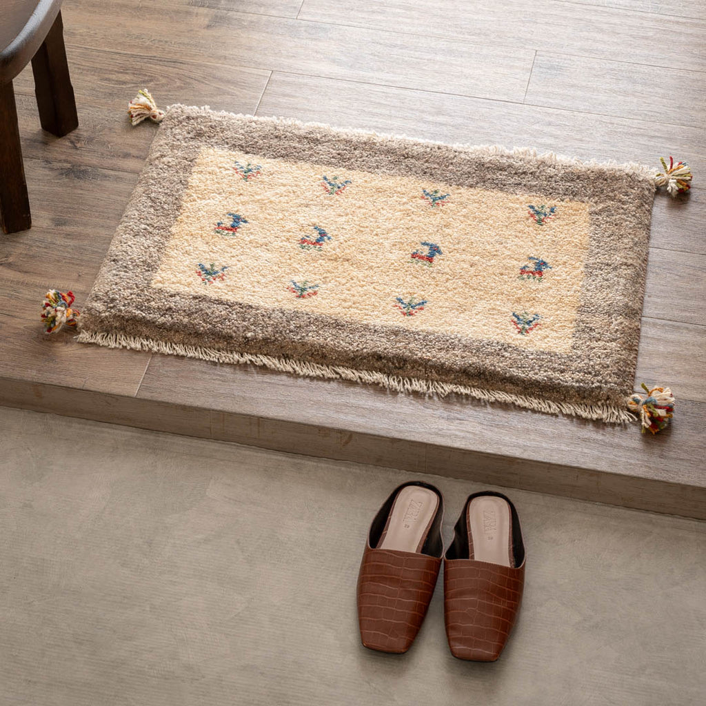 ギャッベ ペルシャ手織り絨毯 玄関マット 49×75cm – Persiadirect