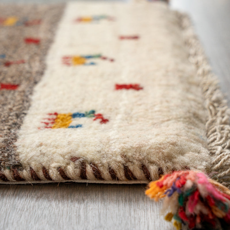 ギャッベ　ペルシャ手織り絨毯　座布団　41×40cm