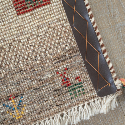 ギャッベ　ペルシャ手織り絨毯　座布団　42×42cm