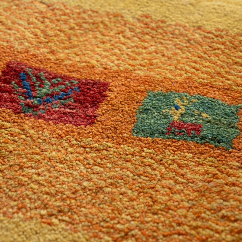 ギャッベ　ペルシャ手織り絨毯　座布団　42×41cm