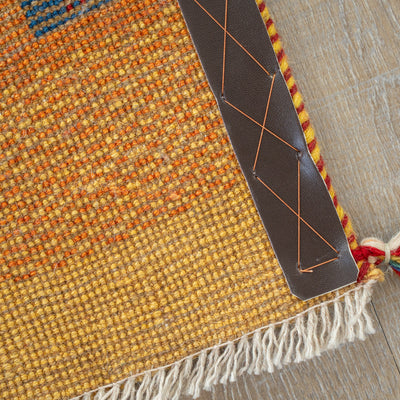 ギャッベ　ペルシャ手織り絨毯　座布団　42×41cm