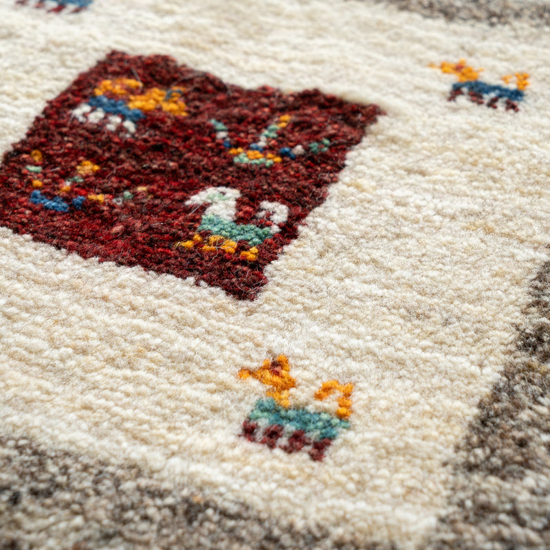 ギャッベ　ペルシャ手織り絨毯　座布団　40×41cm