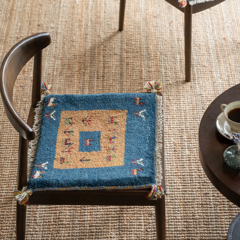 ギャッベ　ペルシャ手織り絨毯　座布団　45×40cm