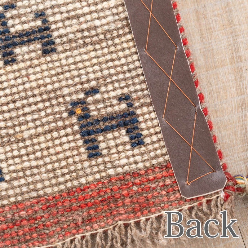 ギャッベ　ペルシャ手織り絨毯　座布団　37×41cm