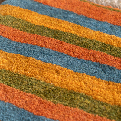 ギャッベ　ペルシャ手織り絨毯　座布団　41×39cm
