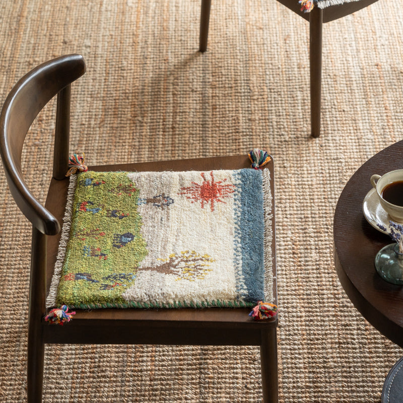 ギャッベ　ペルシャ手織り絨毯　座布団　39×40cm