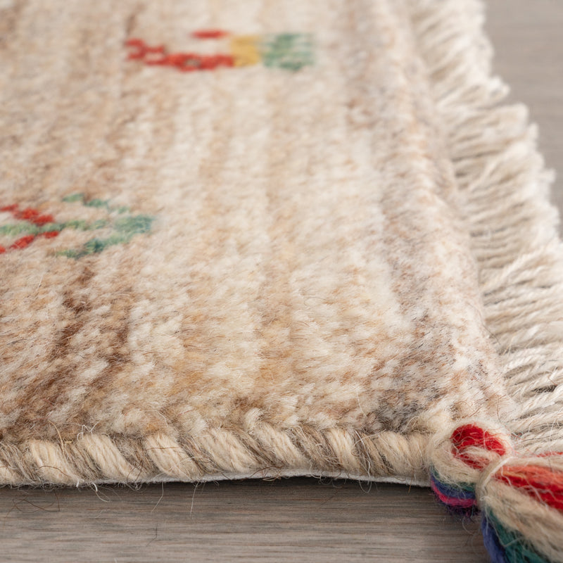 ギャッベ　ペルシャ手織り絨毯　座布団　37×39cm