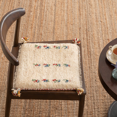 ギャッベ　ペルシャ手織り絨毯　座布団　40×39cm