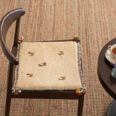 ギャッベ　ペルシャ手織り絨毯　座布団　43×40cm