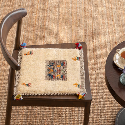 ギャッベ　ペルシャ手織り絨毯　座布団　38×36cm