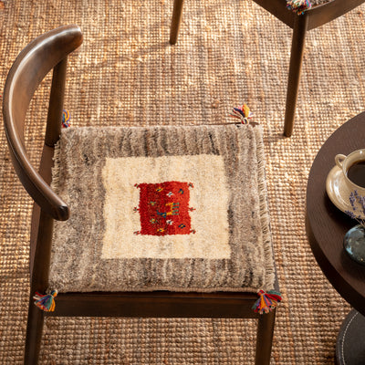 ギャッベ　ペルシャ手織り絨毯　座布団