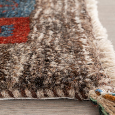 ギャッベ　ペルシャ手織り絨毯　座布団　39×42cm