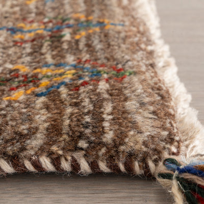 ギャッベ　ペルシャ手織り絨毯　座布団　42×41cm