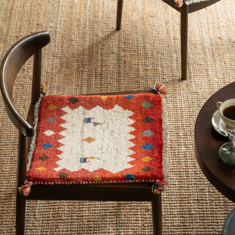 ギャッベ　ペルシャ手織り絨毯　座布団　42×43cm