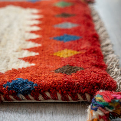 ギャッベ　ペルシャ手織り絨毯　座布団　42×43cm