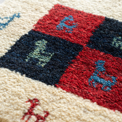 ギャッベ　ペルシャ手織り絨毯　座布団　41×42cm