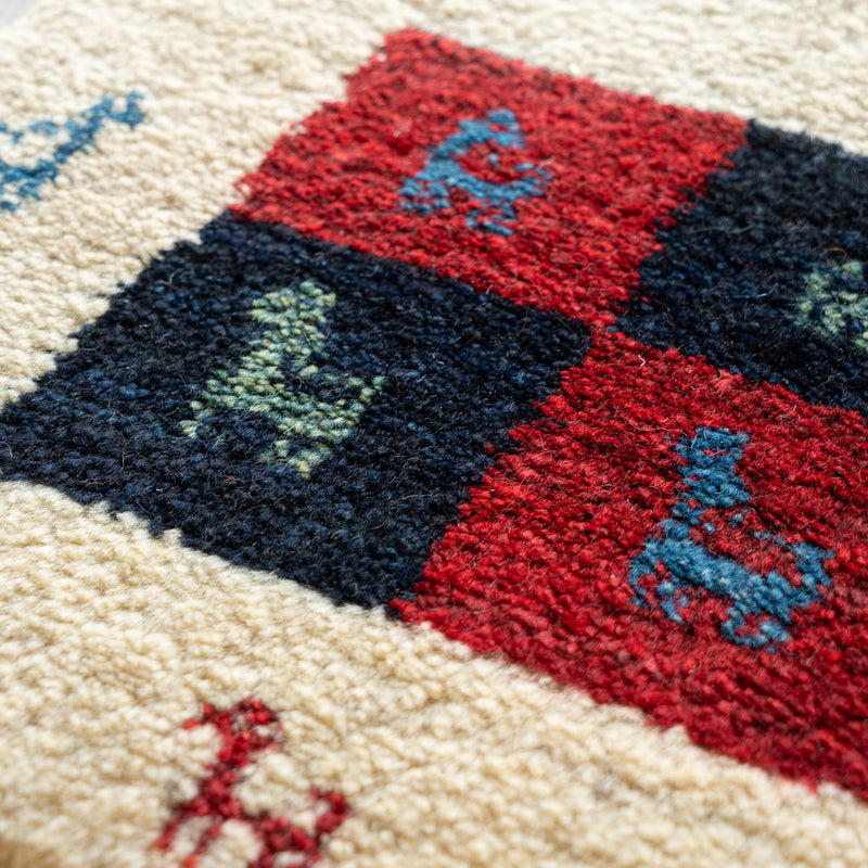 ギャッベ　ペルシャ手織り絨毯　座布団　41×42cm