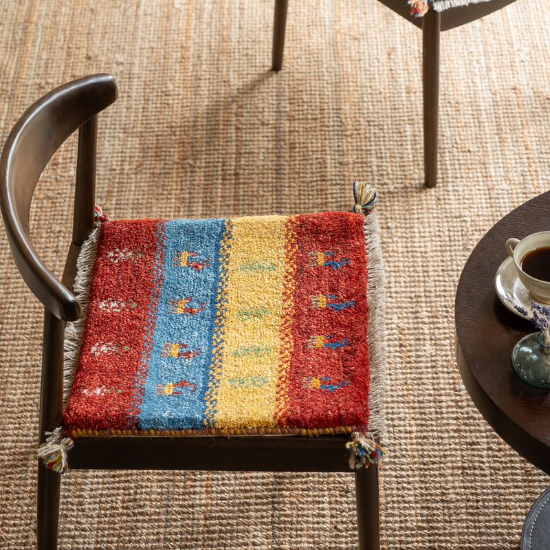 ギャッベ　ペルシャ手織り絨毯　座布団　45×42cm