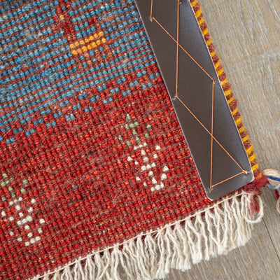 ギャッベ　ペルシャ手織り絨毯　座布団　45×42cm