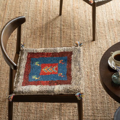 ギャッベ　ペルシャ手織り絨毯　座布団　44×42cm