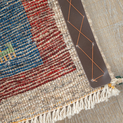 ギャッベ　ペルシャ手織り絨毯　座布団　44×42cm