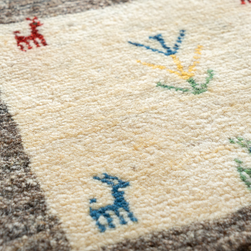 ギャッベ　ペルシャ手織り絨毯　座布団　44×40cm