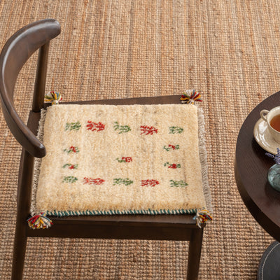 ギャッベ　ペルシャ手織り絨毯　座布団　40×42cm