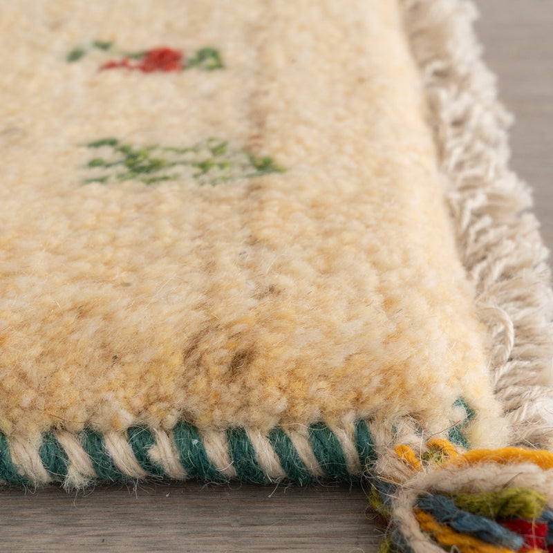 ギャッベ　ペルシャ手織り絨毯　座布団　40×42cm