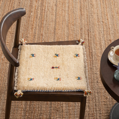 ギャッベ　ペルシャ手織り絨毯　座布団　40×41cm