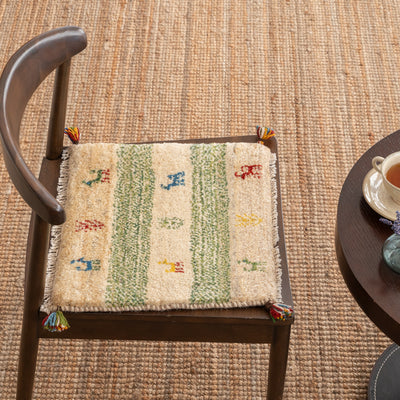 ギャッベ　ペルシャ手織り絨毯　座布団　43×44cm