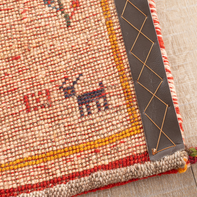 ギャッベ　ペルシャ手織り絨毯　座布団　47×41cm